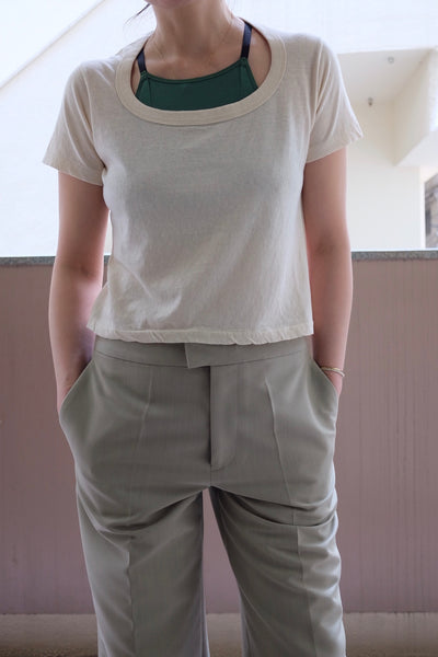 Trapezoid neck T-shirt