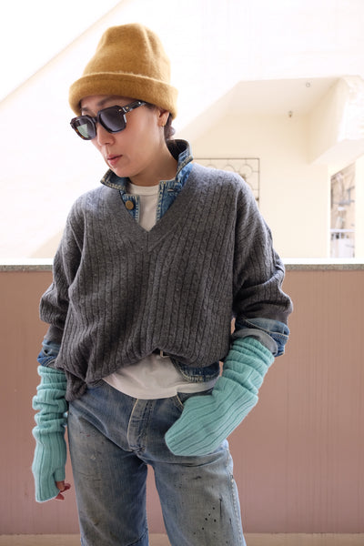 Cable half sleeve knit