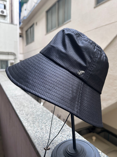 Lucie Hat.L