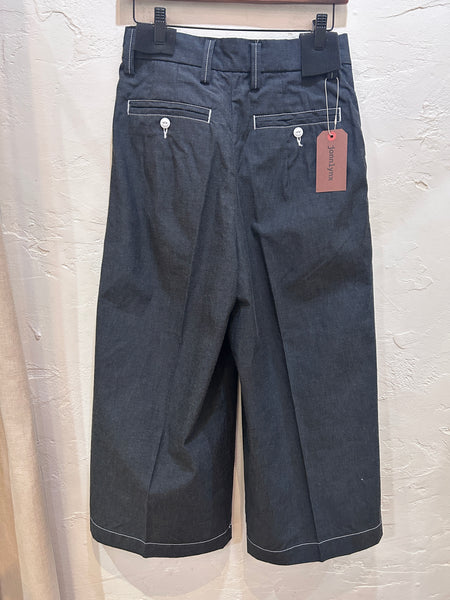 cropped pants